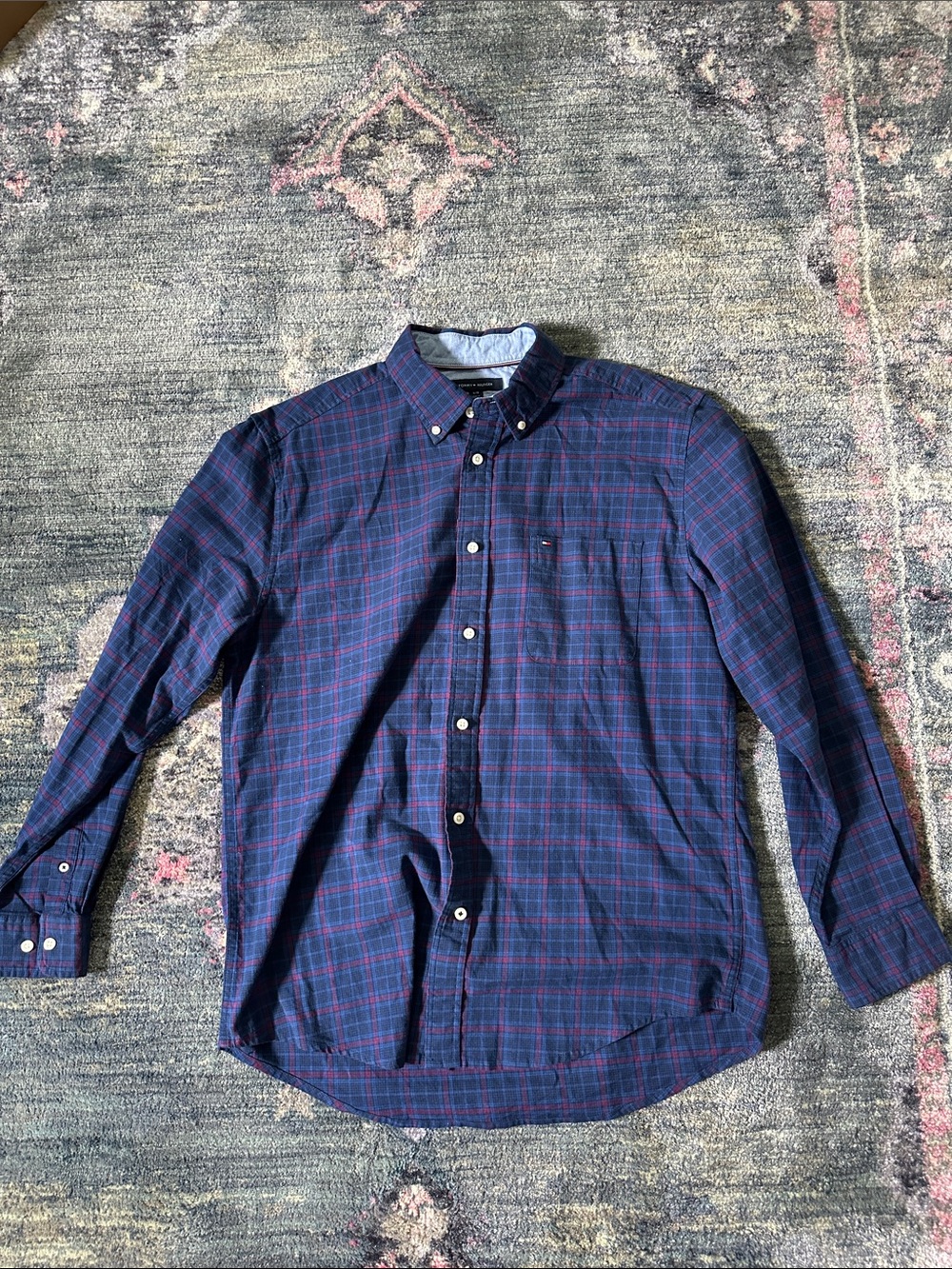 Tommy Hilfiger Navy and Red Classic Fit Plaid Button-Down Shirt Like New Large
